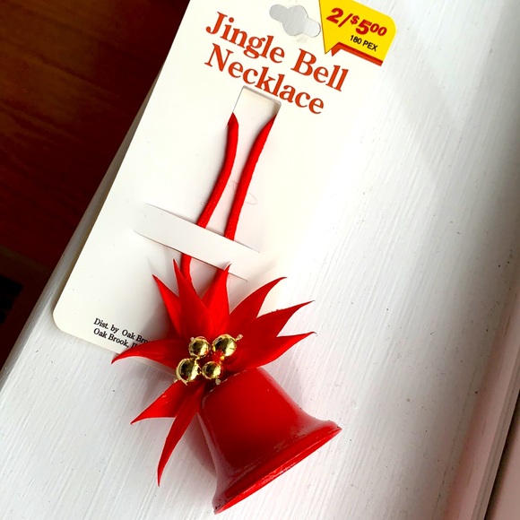 Vintage Christmas treasures! Stocking pin & jingle bell necklaces. - Picture 6 of 7